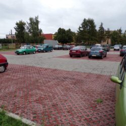 Parking Broniewskiego