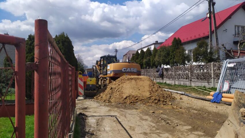 Gmina rozbudowuje siec kanalizacji sanitarnej 09